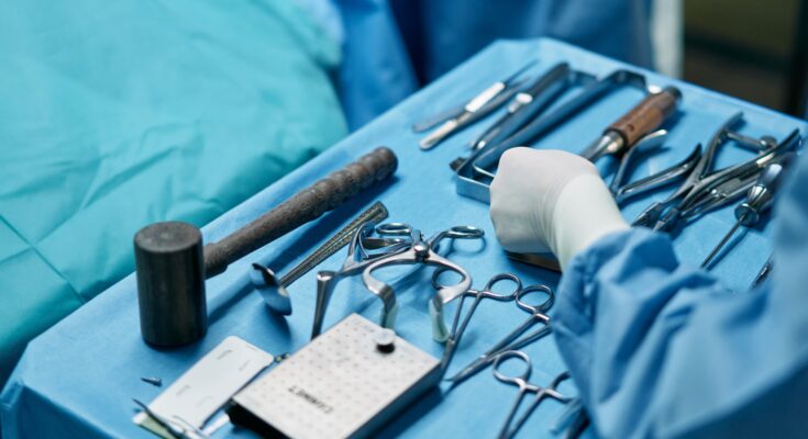 Handheld Surgical Devices And Equipment Marke