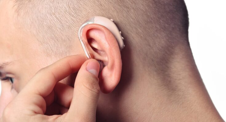 Global Hearing Aids Market