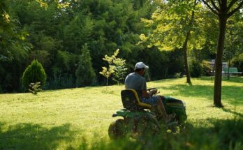 Lawn And Garden Tractor