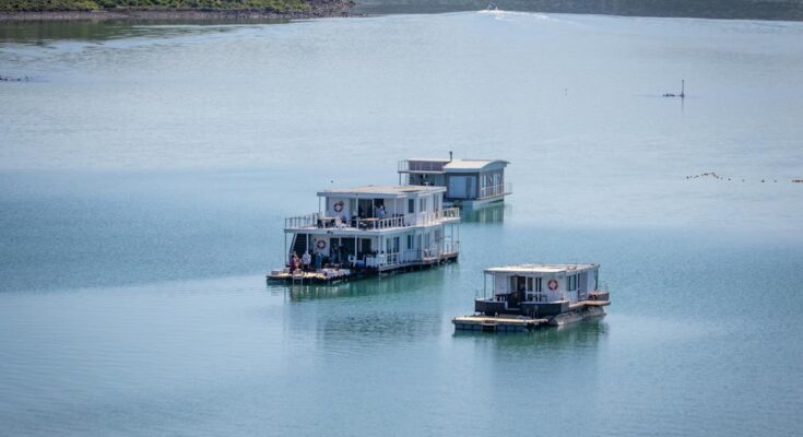 Floating Hotels Market