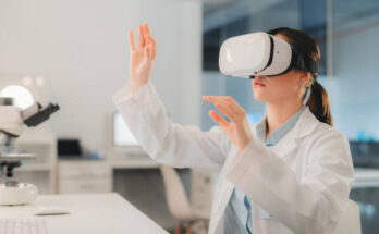 Virtual Reality In Healthcare Market