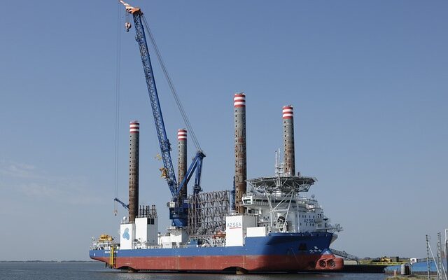 Offshore Crane Market